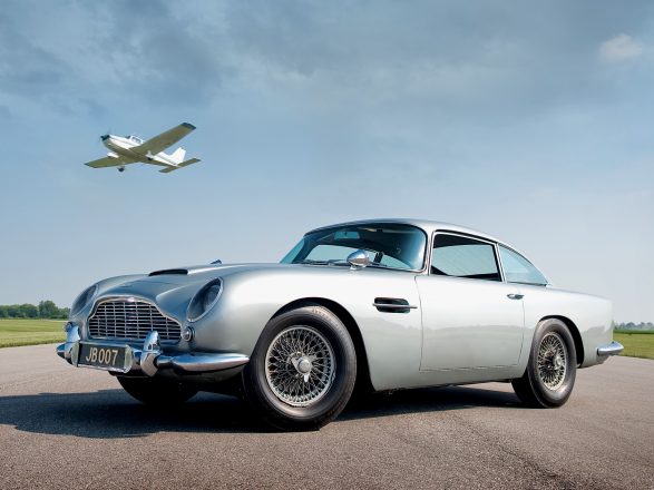 Aston Martin 007.
